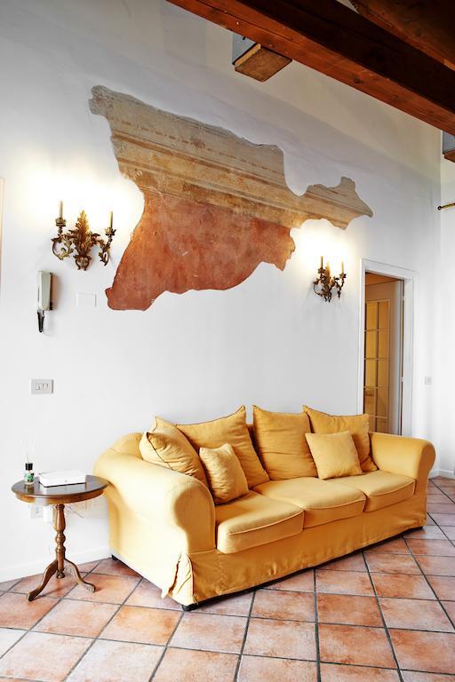 P&P Piazza Bergamo Apartment Bagian luar foto