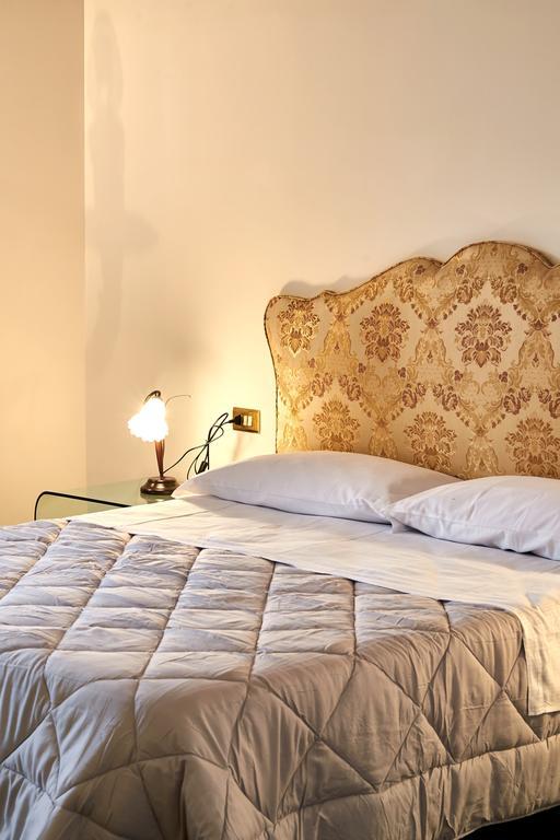 P&P Piazza Bergamo Apartment Bagian luar foto