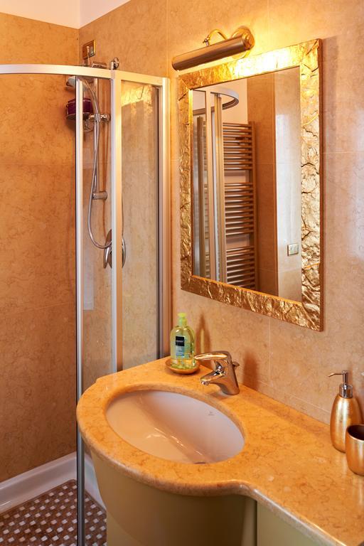 P&P Piazza Bergamo Apartment Bagian luar foto